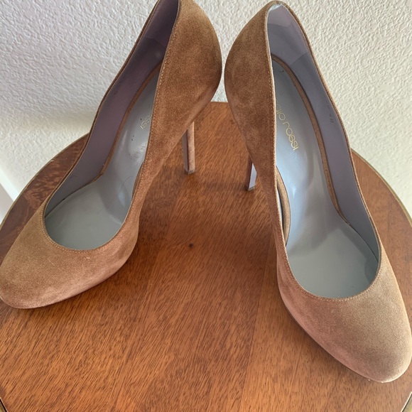 Sergio Rossi Suede Heels - Picture 2 of 8